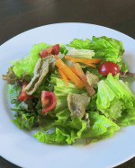 トトチップる🐟.身体に良いおつまみどうやったら、美味しく食べられるかなぁ〜と👩&zwj;🍳.サラダ、トルティーヤで試してみた😀.写真📸も綺麗に取れるお勉強中.#トトチップる #&hellip;のInstagram画像