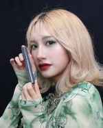 kingdom #束感カールマスカラ 先行モニターでいただいたマスカラ これ1本で束感まつげ？！と魅力的なことを聞いて使うのが楽しみでした✨まさに束感まつげになり、これを丸一日使って雨で濡れたにも&hellip;のInstagram画像