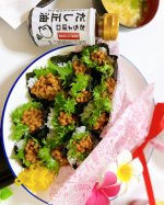 7月10日は納豆の日🍀納豆巻きをブーケにして💐納豆には正田醤油様のおちょぼ口だし正油☝️😁いつもは付属のタレかけてますが、だし正油で納豆うまうまでした&hearts;️今日はみんなで納豆食べ&hellip;のInstagram画像