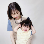 👶🏻👩🏻親子コーデ♡ニッセン様に頂いた、リンクコーデTシャツを着てみたよ🍋大人用はユニセックス。我が家は夫婦で共有できたよ🤗笑パパとリンクコーデしたり、ママとリ&hellip;のInstagram画像