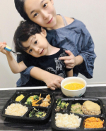 Today's lunch🍽Pregnant women-friendly rice(*≧&forall;≦*)The fried chicken was eaten by my son🍗@mama9_&hellip;のInstagram画像