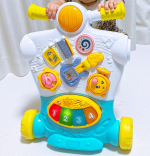 3WAYウォーカー＆ ライドプレイセンター最近はバイクになるライドオンにして遊んでる👧🏻💗足がしっかりつくから少しずつ自分で動かせるようになった🙆&zwj;♀️#トイザらス #to&hellip;のInstagram画像