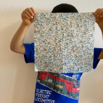 ♬*゜*&bull;.&cedil;&cedil;✿ ♬*゜*&bull;.&cedil;&cedil;♪*&bull;.&cedil;&cedil;✿ ♬*.みつろうラップを長男と作りました✌️みつろうラップは、普通の使い捨てラップと違って、何度も使用できるエコなラップなんで&hellip;のInstagram画像