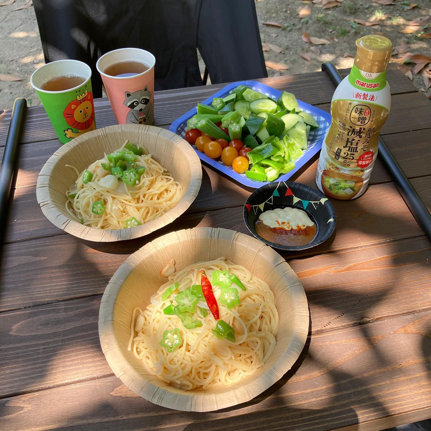 口コミ投稿：家族でキャンプ。お昼ご飯はみそペペロン、野菜のディップソース、焼きおにぎりです…