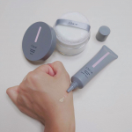#チャコット の【ラスティングベース】と【フィニッシングパウダー】で夏の汗でもマスク蒸れでも崩れにくいベースメイク👍🏾ラスティングベースは伸びのいい滑らかなテクスチャーで、隠したいものをしっか&hellip;のInstagram画像