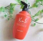 柿のさち　KnS　薬用柿渋ボディソープ(医薬部外品）加齢臭・体臭・汗臭の気になる方にオススメの薬用柿渋ボディソープ「柿のさち」前からこちらの商品が気になっていたんですよね「家族&hellip;のInstagram画像