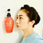 アラフィフ女性の私が1ヶ月試しました。老舗のマックス石鹸さんのKnS柿渋入りのボディーソープをお試ししました。柿渋は加齢臭を消すのに有名ですよね。夏に1ヶ月お試しした結果、朝起きた時の寝汗の嫌な香りが&hellip;のInstagram画像