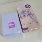 お気に入りのルームウェアとスリムウォーク美脚ロング💜はいて寝るだけスッキリ美脚！が叶う夜用着圧ソックス🌃ゴルフでたくさん歩いた日の夜はとくに脚がパンパンになるから必須アイテムです👍🏾足裏もアーチ&hellip;のInstagram画像