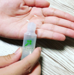 abumeizhizi2010岡田ローション植物由来の成分だけを高濃度に配合したローションを引き続き使用してます。無香料で肌なじみがよく、肌アレで悩んでいた娘も喜んで使ってます。水の配合成&hellip;のInstagram画像