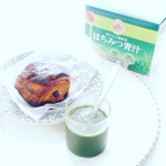＊＊＊＊＊＊＊＊＊＊＊＊＊自家製グリーンスムージーが朝の定番ですが、夏のフルーツってそのまま食べたり、サラダにしたりする方が良いものが多く、若干グリーンスムージーに不向き。でも、グリーンスムー&hellip;のInstagram画像