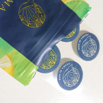 アロマdeマスク🌿アロマdeマスクは、手放せないマスクを、天然アロマで快適にお過ごしいただきたい。そんな思いで開発されました。マスクの外側に1枚貼るだけでアロマの香りを楽しむことが出来&hellip;のInstagram画像