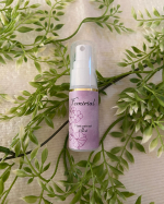 #ミックコスモ さんの  フェミリアル リフレッシュミストお試ししました⭐️デリケートゾーン用ふき取り化粧水でニオイやムレ撃退！ペーパーにスプレーしてふき取ってもよし直接お肌にスプレー&hellip;のInstagram画像