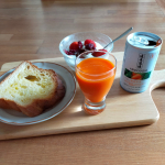 ♡サンスター「健康道場 カラダにユウキ 緑黄野菜」🥕ドロッとした濃厚な野菜ジュース✨使用している野菜はすべて有機野菜で砂糖、食塩、香料、保存料、着色料は一切不使用😊1缶にG&hellip;のInstagram画像