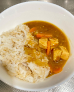〈玄米ごはん〉玄米はかたくて食べにくい&hellip;というイメージでしたがハイゲンキの故郷無農薬玄米を発売前に試させて頂きました😌✨子供にも食べて欲しく白米と玄米を1：1で炊いてみまし&hellip;のInstagram画像