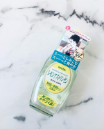 Tゾーンのテカリが気になるのでこちらを使ってみました。気になるベタつきや脂うきをおさえ、サラッとした肌に整える化粧水。瓶のボトルに入ってレトロなデザイン。透明なさらりとしたテクスチ&hellip;のInstagram画像