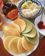 .おうちパンケーキ🥞小さめのパンケーキを作って自分でトッピング🍌🥝🍓🍁オリジナルパンケーキが作れるのはやっぱり楽しいみたい💕#おうちおやつ#おうち時間#パンケーキ&hellip;のInstagram画像