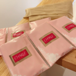 ・・シャルレ すっきり爽快ひざ下ストッキング足首が隠れるパンツを着用するときに素足➡︎スニーカーは抵抗があるので楽なひざ下ストッキングを着用します。夕方になると&hellip;のInstagram画像