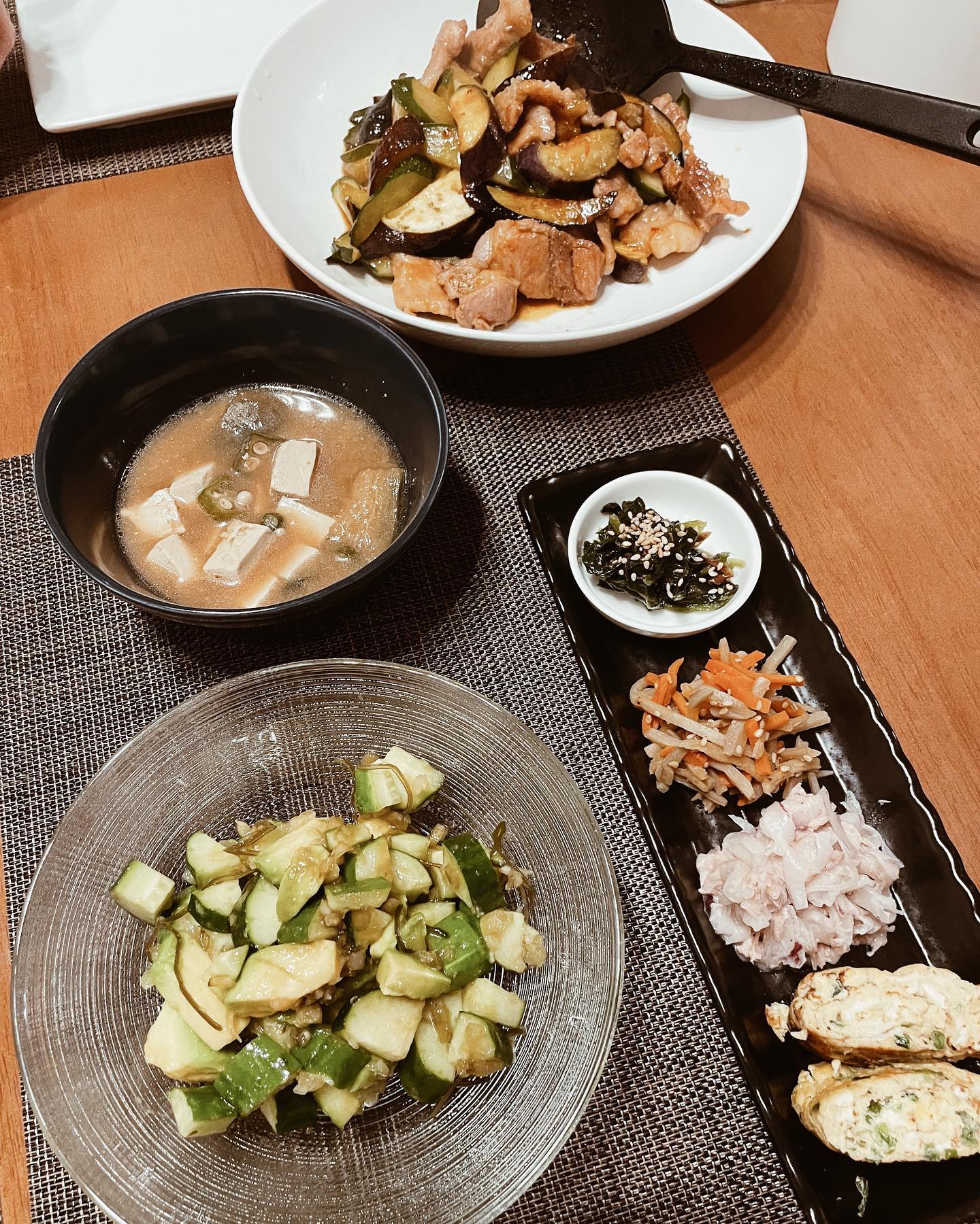 口コミ投稿：静岡帰省で残り物全部使いたくて無理やり詰め込んだ晩御飯🍴マルサンの減塩味噌使って…