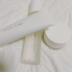 ファンケルのエイジングケアラインを使っています。シンプルなデザインボトルがかわいいのと、使い心地がよく普段使いに合っているなと感じています。使い続けて気軽にエイジングケアをしていきたいと思いま&hellip;のInstagram画像