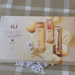 RJトライアルセット蜂蜜ねっとりスキンケアセット になります。クレンジング、ぜひ使ってほしい驚きの蜂蜜ケア 🐝山田養蜂場 RJ トライアルセット ⁡ ⁡ このトライアル、こんなに豊富で なんと&hellip;のInstagram画像
