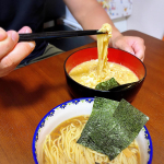 素敵なご縁がありましてキンレイのお水がいらないシリーズ✳︎カドヤ食堂の中華そばを頂きました👏✨お水がいらないシリーズは二度目のご縁なのですが、とーっても便利！すでにスープが麺と一緒に凍&hellip;のInstagram画像