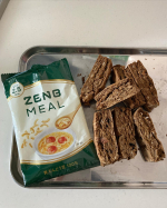 ゼンブミール #zenbmeal を使ってライ麦のコーヒービスコッティを作りました(^ ^)ゼンブミールはオートミールのように使えて、黄えんどう豆100%だからグルテンフリーに最高✨おやつ&hellip;のInstagram画像