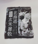 北海道玄米雑穀を食べてみました！我が家は白米に混ぜて炊いて食べました！雑穀米だとなかなか食べないのにこれだと子供達がバクバク食べていて驚きました！混ぜて炊くだけで簡単なのでまた食べたいと思います&hellip;のInstagram画像
