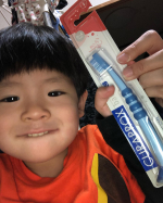 モニプラにてモニター当選😊持ち手の所がカーブで奥まで磨きやすいな〜と思います❤️#クラプロックス使ってみた #クラプロックス #歯ブラシ #curaprox #moni&hellip;のInstagram画像