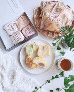 .&hearts;┈┈┈┈┈┈┈┈┈┈┈┈┈┈┈&hearts;⁡⁡大大大好きな八天堂のくりーむパン❤️ベビが寝ている隙にw手伝いに来てくれた母とおやつTIME🎶⁡くりーむパンは24時間冷蔵庫で&hellip;のInstagram画像