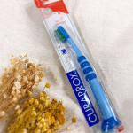 ・スイス🇨🇭生まれのクラプロックスの歯ブラシをお試し！見た目もカラフルで可愛く、以前から気になっていました❣️子供用なのですが、持ち手がやや太めで、子供でも持ちやすい歯ブラシ✨見る&hellip;のInstagram画像