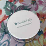 @beautifulskin.jp 肌へのやさしさにこだわったファンデーションを使っています。 ミネラルファンデーションをはじめとするビューティフルスキンのメイクアップは皮膚科学に基づ&hellip;のInstagram画像