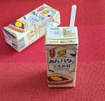 マルサンアイさんの「豆乳飲料 あんバター味 200㎖」乳成分・小麦不使用。定番かつトレンドのあんバターを豆乳飲料で再現。北海道産あずきの小豆パウダーを使用し、あんこのしっかりした豆感とやさ&hellip;のInstagram画像
