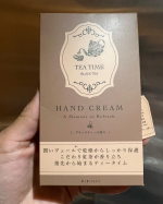 今まで紅茶の匂いのハンドクリームは使ったことがなかったけど、紅茶好きの私にはたまらん匂いのハンドクリームでした😍いまから乾燥する季節になるので、愛用したいですー😍😍#BIBIDAY #ティ&hellip;のInstagram画像