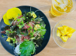 昨日行ったスーパーで、突如値引きステイッカーがお刺身類に貼られて😲‼️‼️ 美味しそうな大トロ入りマグロのお刺身が30%オフセールになったので速攻でバスケットに入れて、家に帰って大好きなポキ丼を作りま&hellip;のInstagram画像