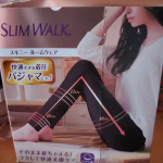 ⁡立ち仕事なので足のむくみが気になるんですよね&hellip;&hellip;⁡⁡日中はもちろんですが、帰宅後も気になるので、着圧の靴下タイプはよく利用しています⁡⁡こちらのスキニールームウェアは着たまま寝られる⁡！&hellip;のInstagram画像