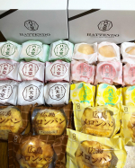 ..八天堂より、豪華8種24個詰合せが届きました♪ 内容は・・・【1箱目】くりーむパン（カスタード&times;３、抹茶&times;３、小倉&times;３） 【2箱目】くりーむパン（プリン&times;３ 、桃&times;３、瀬戸&hellip;のInstagram画像