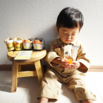 𖤣𖥧𖥣𖡡𖥧𖤣..暗い夜道で光って安心！【ピカッと反射ラベル】急に日が短くなってお迎えの時間には外は真っ暗で保育園から駐車場までの帰り道が心配でした。&hellip;のInstagram画像