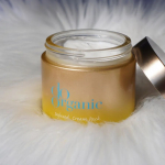 【do organic】インフューズド クリーム パック（クリームパック）．．9月5日に新しく発売された､天然由来成分100u0025の塗るタイプのパック✨．こっくりしたクリームなんだけど､&hellip;のInstagram画像