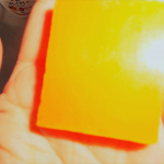 takashi_3093D　天然オレンジの香りひげを剃った後に、ネットを使い、顔を洗うと、顔がすべすべになりました。香りがとてもいいです。#PR #株式会社ペリカン石鹸 #ecoa&hellip;のInstagram画像