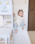 .&hearts;┈┈┈┈┈┈┈┈┈┈┈┈┈┈┈&hearts;⁡⁡⁡毎日毎日遊んでます👶💕⁡トイザらス限定カラーのお家ジャングルジム🎶✨⁡特に滑り台がお気に入り❤️怖がりだけれど滑り&hellip;のInstagram画像