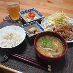 .#豚しょうが焼き定食昨日投稿しそびれてました💦少し前のごはんですが、#マルトモ 様の #かつお粉 のモニター投稿が今日までで...せっかくなので😜いつものごとく、お味噌汁の出汁代わりに。&hellip;のInstagram画像