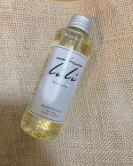 マドンナ リリ ボタニカルオイル🌿.髪も肌もこれ1本💫.スタイリング剤としても、洗い流さないトリートメントしても、ボディオイルとしても使える3WAY全身用オイル✌︎.これから乾&hellip;のInstagram画像