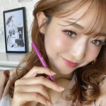 .#秋メイク最近ピンクメイクばっかりなんだけどこのアイライナーくすみピンクでかわいいの🥹💓キングダムのアイライナーはどれもすき🫶...#モーヴピンク #カラ&hellip;のInstagram画像
