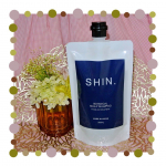 男性の髪の悩みはもうこれ1本でOK✨シャンプーのプロフェッショナルと悩める30代の男性たちが何度も試行錯誤を繰り返し辿り着いたのが、1本で3役の機能を備えたSHIN.ボタニカルスカルプシャンプ&hellip;のInstagram画像