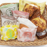 【グルメ】八天堂さんの「くりーむパン」６種と「広島メロンパン」２種をいただきました。しっとりふんわりとした&ldquo;くりーむパン&rdquo;はとっても贅沢なおやつ。食べ比べてみて特に好きだったのは小倉です。つぶ&hellip;のInstagram画像