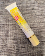 ホワイトラベル　金のプラセンタもっちり白肌濃シワトール30ｇ私たちの世代でスマホやパソコンを使わずに生活をしている人はいないと思いますがそのような生活による目の疲れで目もと・口もとのシワも&hellip;のInstagram画像