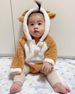 前回紹介した✔︎長袖ボディースーツ トナカイ 🎅🏻🎄寒い日が続いたので今回はタイツを履かせてみたよ✨モコモコで本当に暖かい 💖ずり這いするようになってズリズリ動いても毛&hellip;のInstagram画像