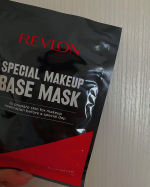 モニプラからいただいたパック・美容液一本分が入ってる・一日中崩れない肌にしてくれる　プルップルで液が垂れるレベル笑保湿力🙆&zwj;♀️◎　#レブロン #REVLON #spe&hellip;のInstagram画像