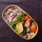 おはようございます☺️本日のおべんとさん🍱　　🌱 鶏もも肉のソテー🌱 だし巻きたまご　🌱 たことセロリの炒めもの🌱 ほうれん草ナムル🌱 玄米雑穀朝から、憧れのくまモンを生放送で観ら&hellip;のInstagram画像