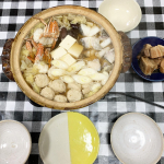 今日は暖かい一日でしたね〜！でも、夜ごはんはよせ鍋〜！今日は和食の日なんですって！マルトモの寄せ鍋のつゆをお試ししました〜！美味しかったでーす！・・・・&hellip;のInstagram画像